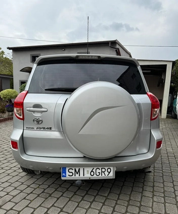 Toyota RAV4 cena 30000 przebieg: 233000, rok produkcji 2007 z Szubin małe 191